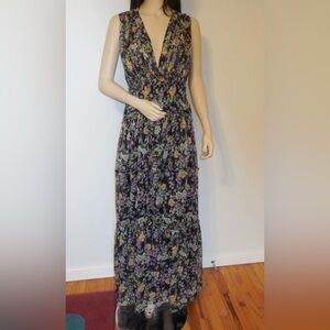 New ASTR The Label tiered ruffle floral maxi dress - Size Medium